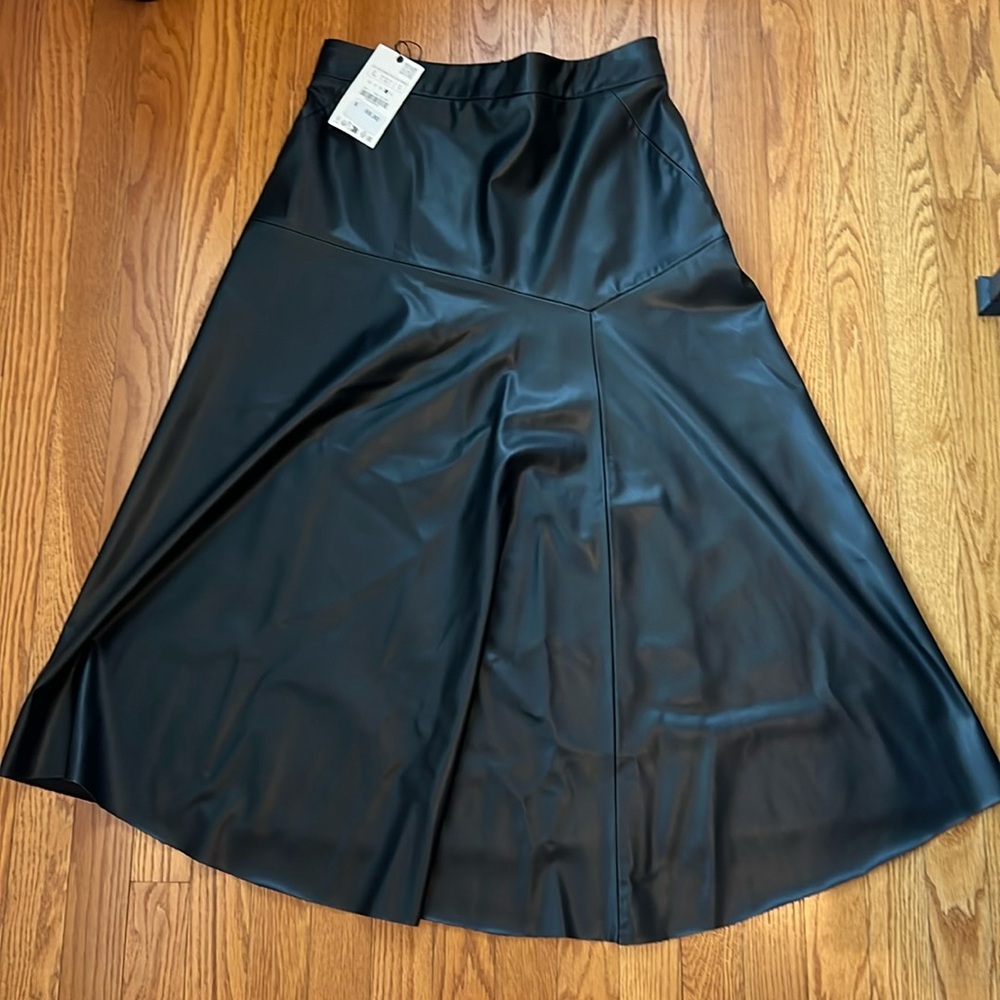 Zara Faux Leather skirt